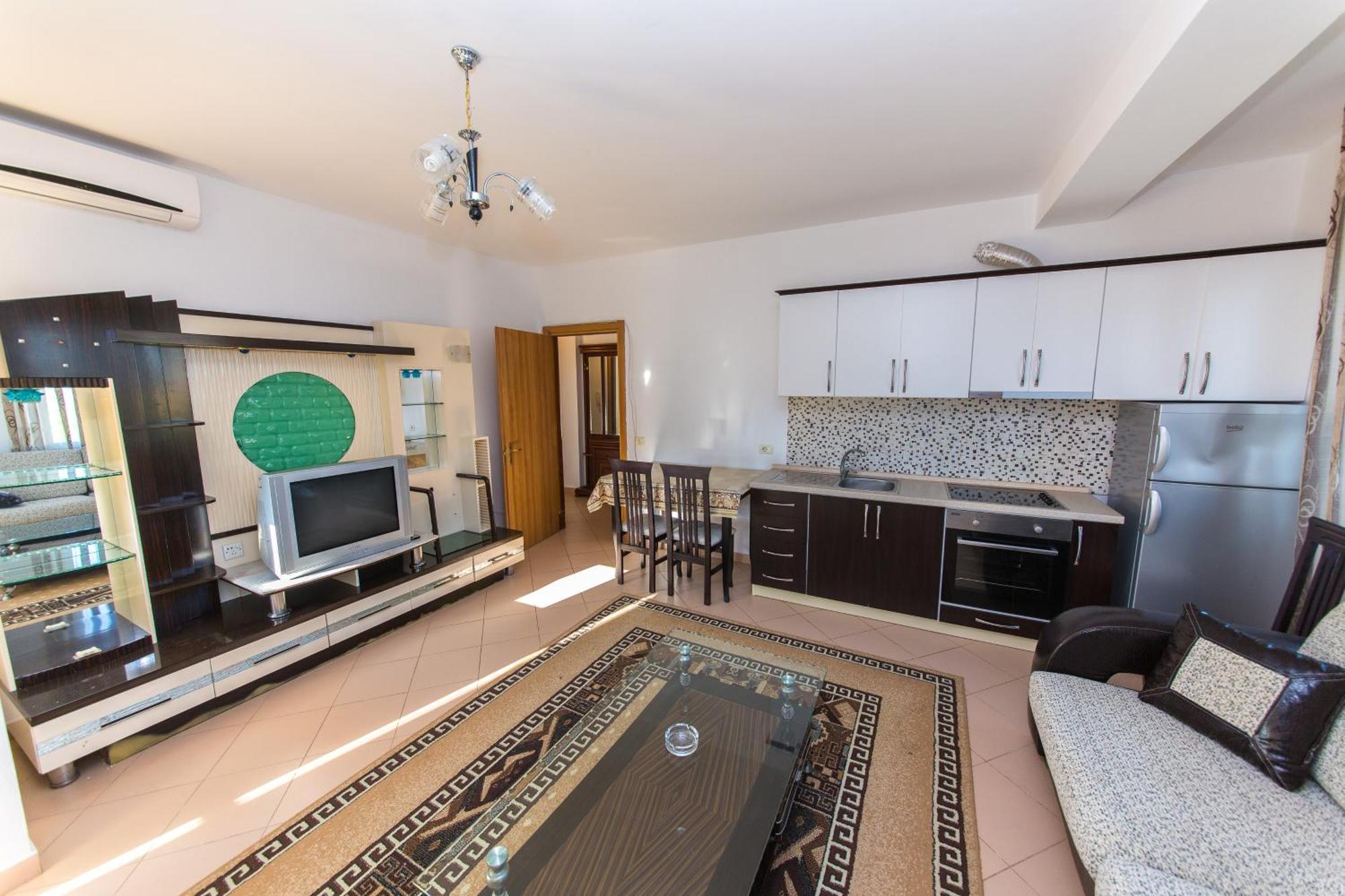 Apartments Qerret Golem  Εξωτερικό φωτογραφία