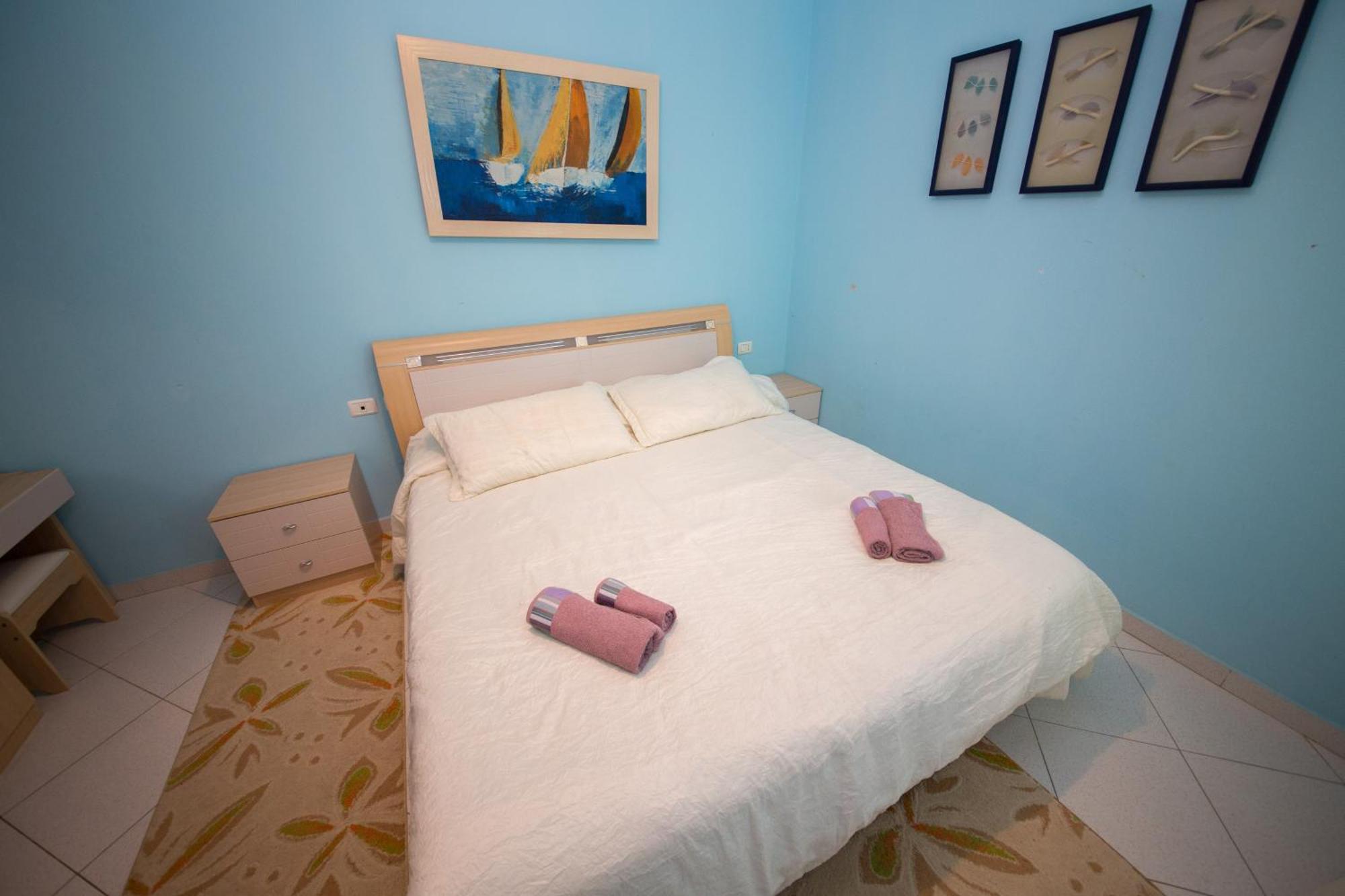 Apartments Qerret Golem  Εξωτερικό φωτογραφία