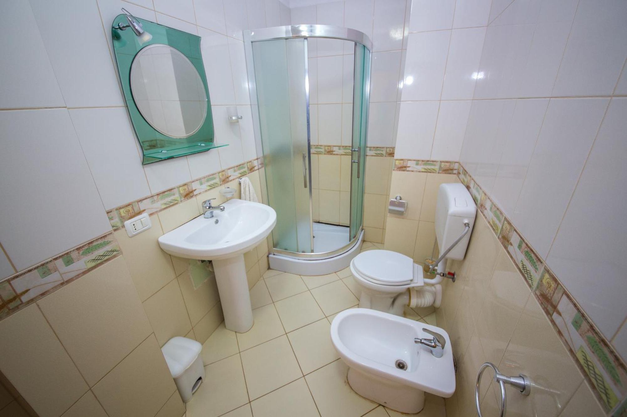 Apartments Qerret Golem  Δωμάτιο φωτογραφία