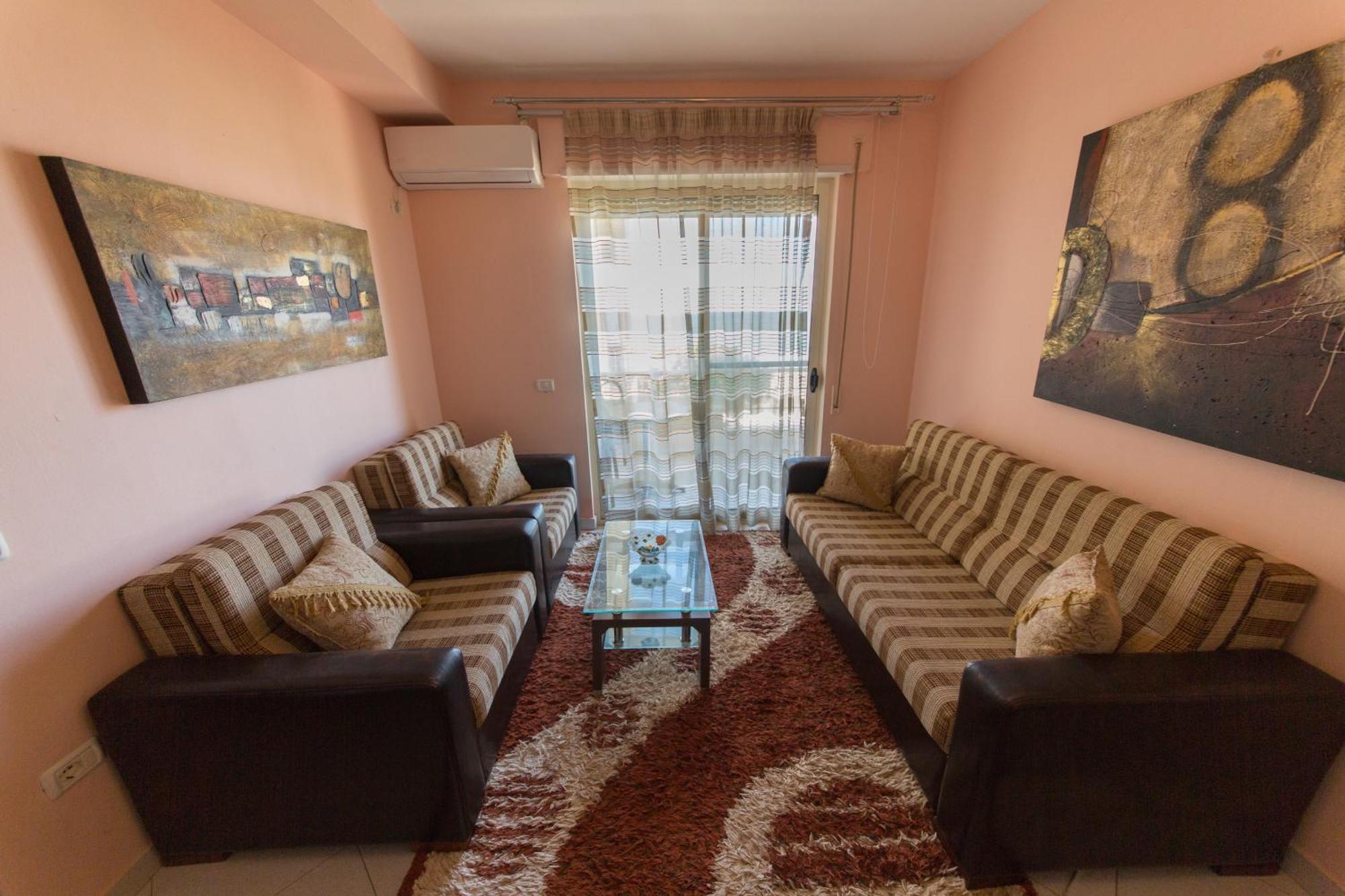 Apartments Qerret Golem  Εξωτερικό φωτογραφία