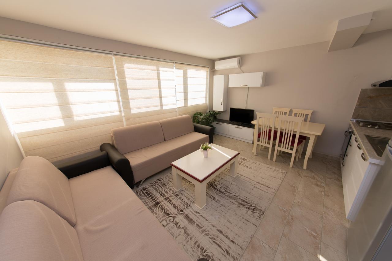 Apartments Qerret Golem  Εξωτερικό φωτογραφία