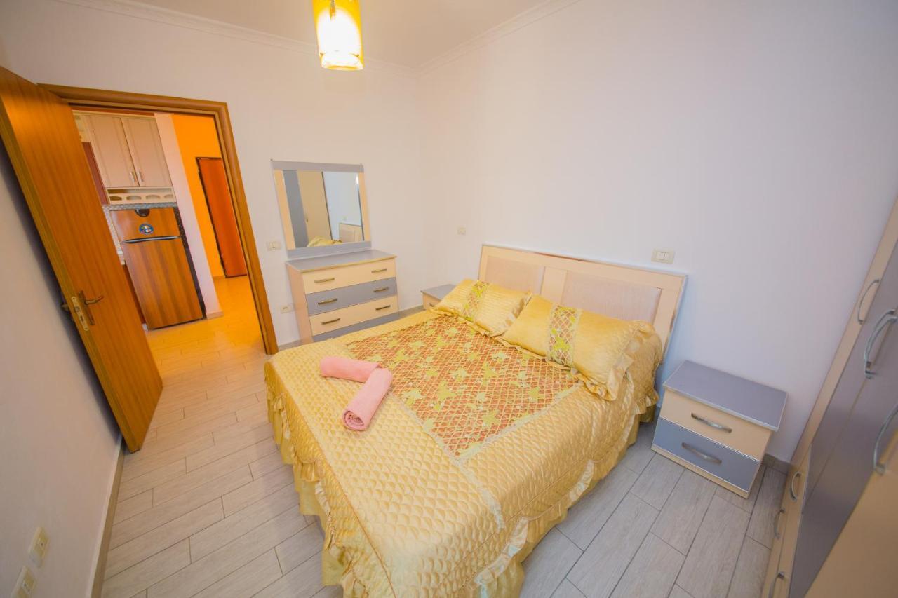 Apartments Qerret Golem  Εξωτερικό φωτογραφία
