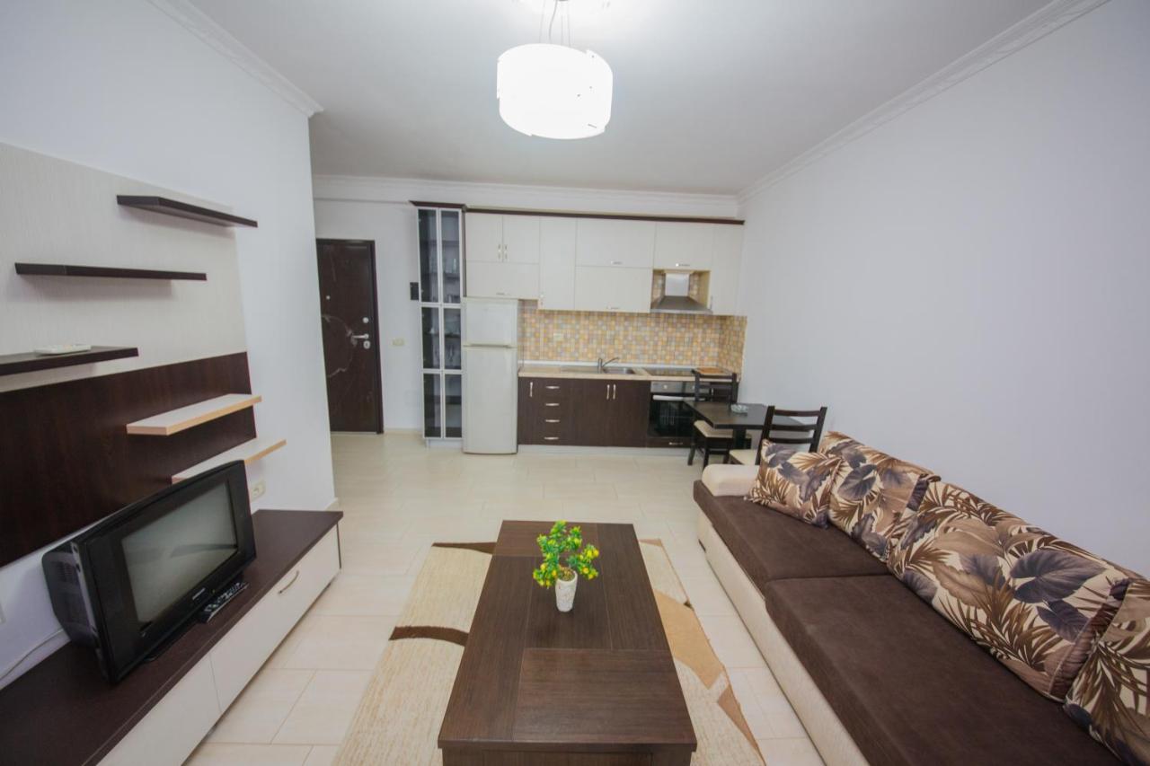Apartments Qerret Golem  Εξωτερικό φωτογραφία